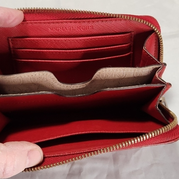 Michael Kors Red Ostrich Leather zipper Wallet Beautiful!  Preloved - Picture 7 of 10
